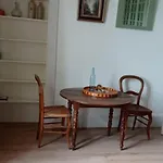 18 Du Parc