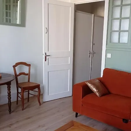 18 Du Parc Apartment *